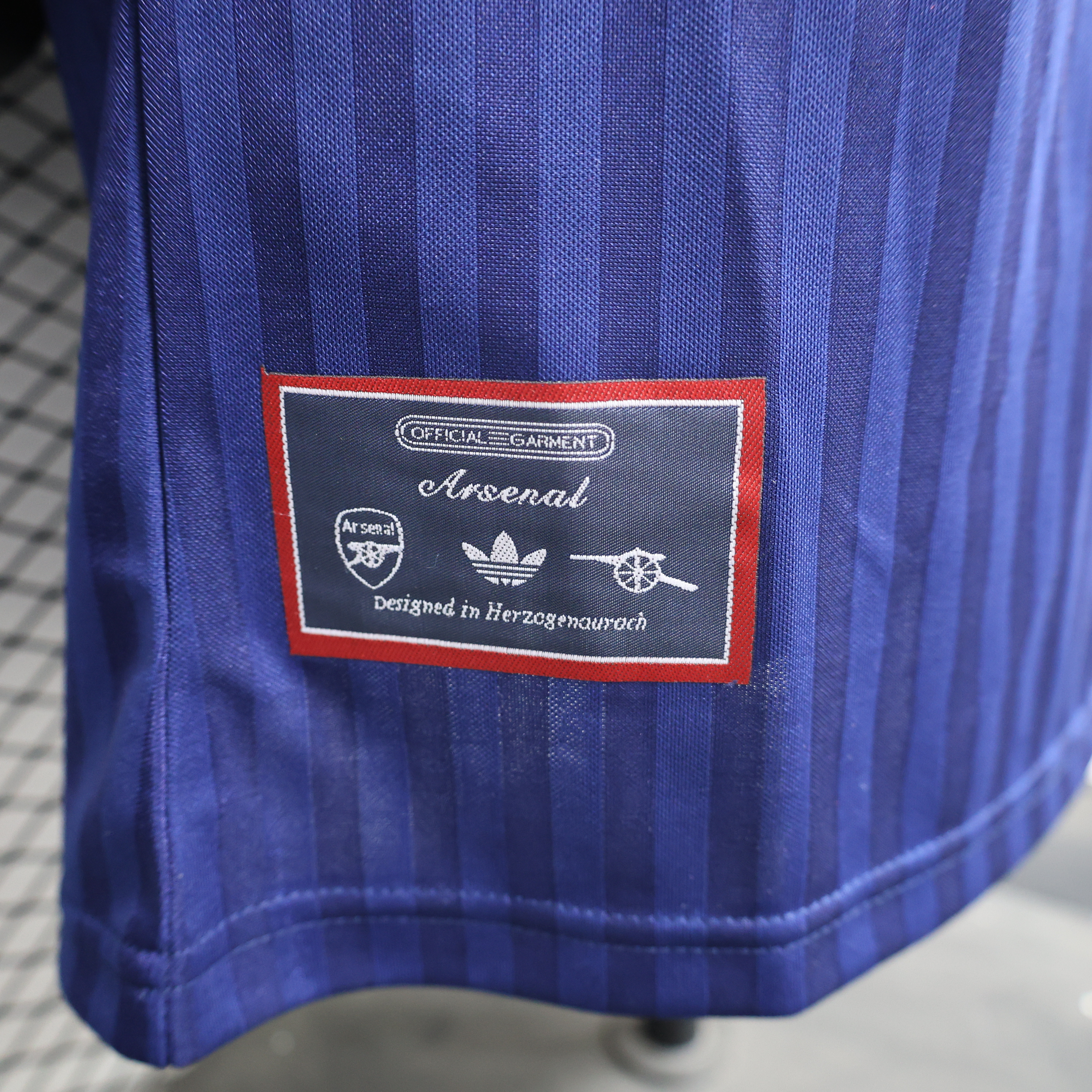 2025-2026 Arsenal Retro Commemorative Navy Short-Sleeve Soccer Jersey (Player) 