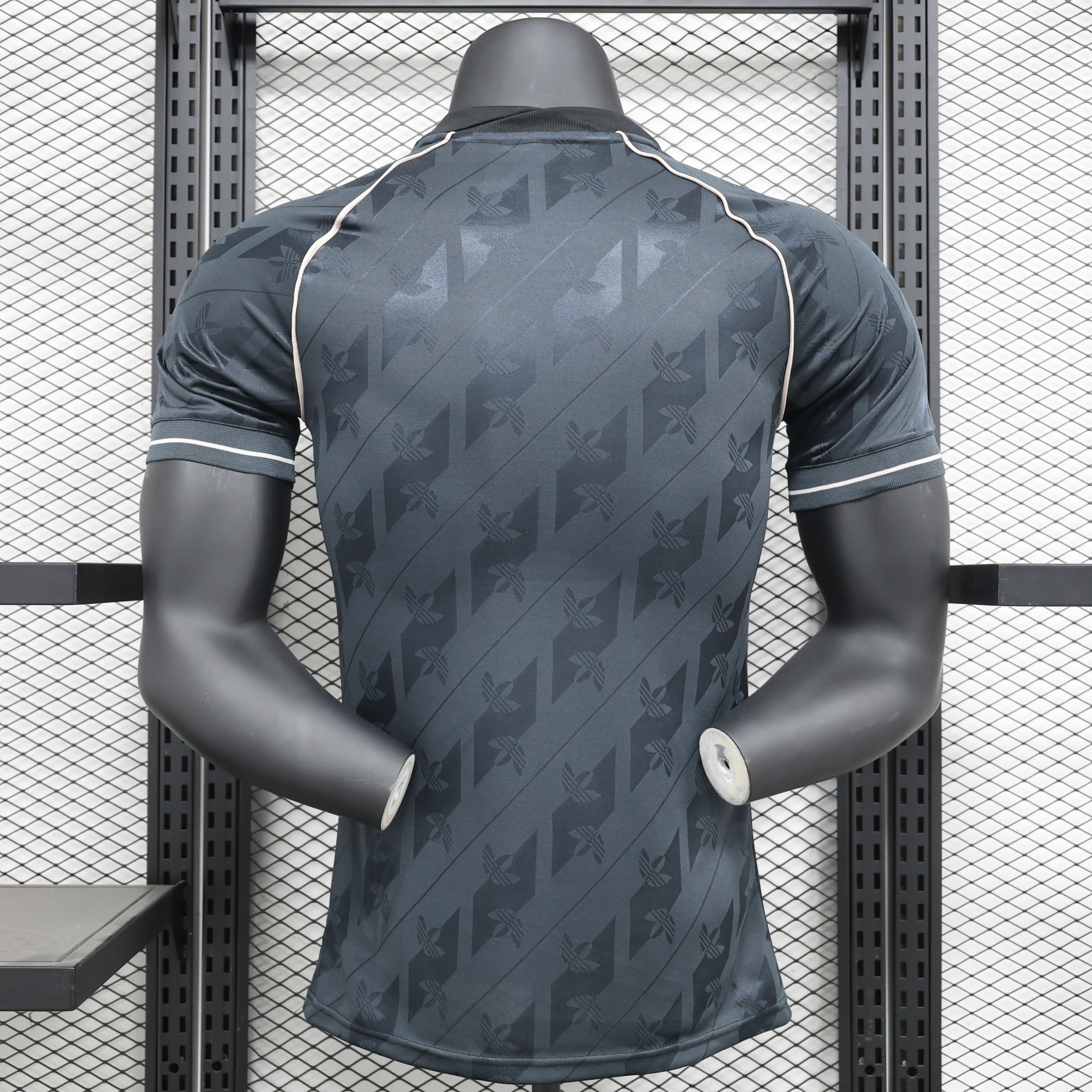 2024/2025 Real Madrid Black Pattern Retro Short-Sleeve Jersey ( Player )