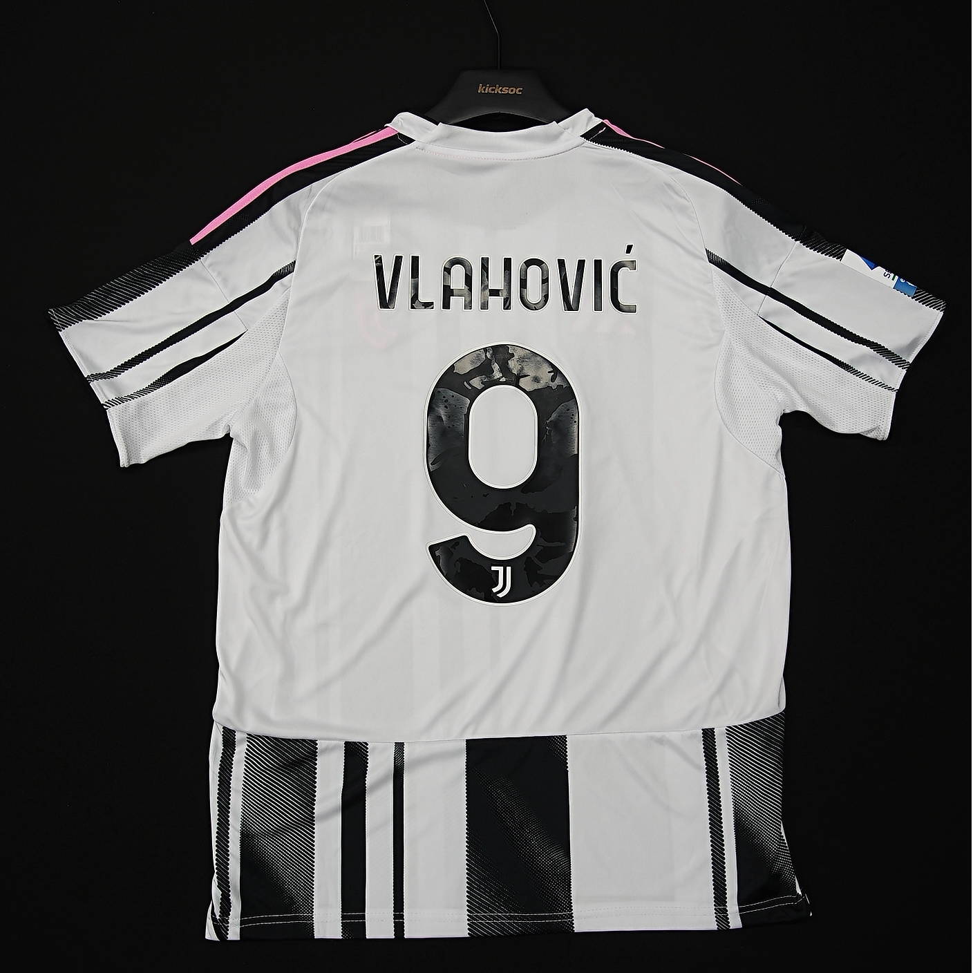 2025-2026 Juventus Home Short Sleeve Jersey (fan-version)