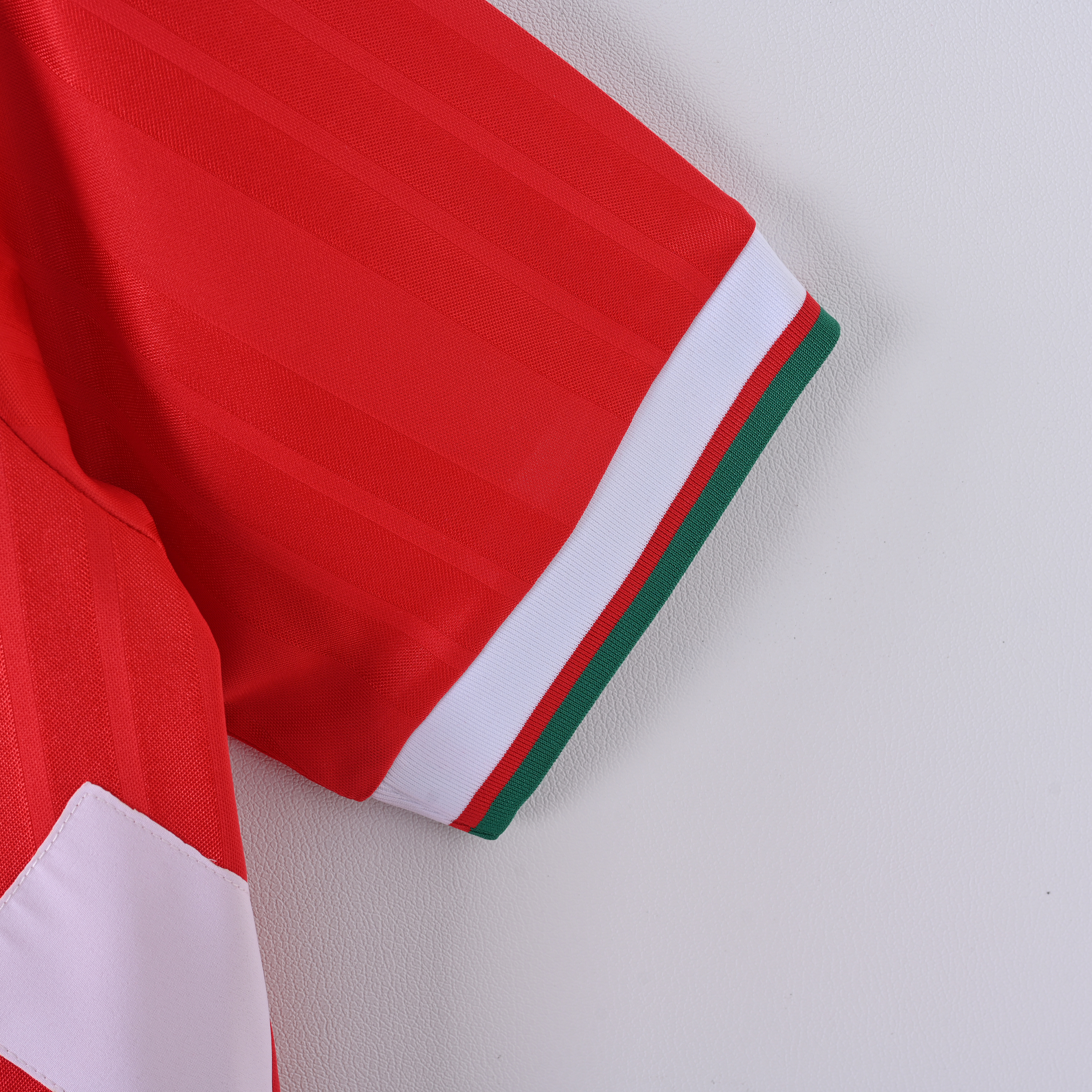 1993-1995 Liverpool Home Short-Sleeve Football Jersey Retro Edition (Fan)