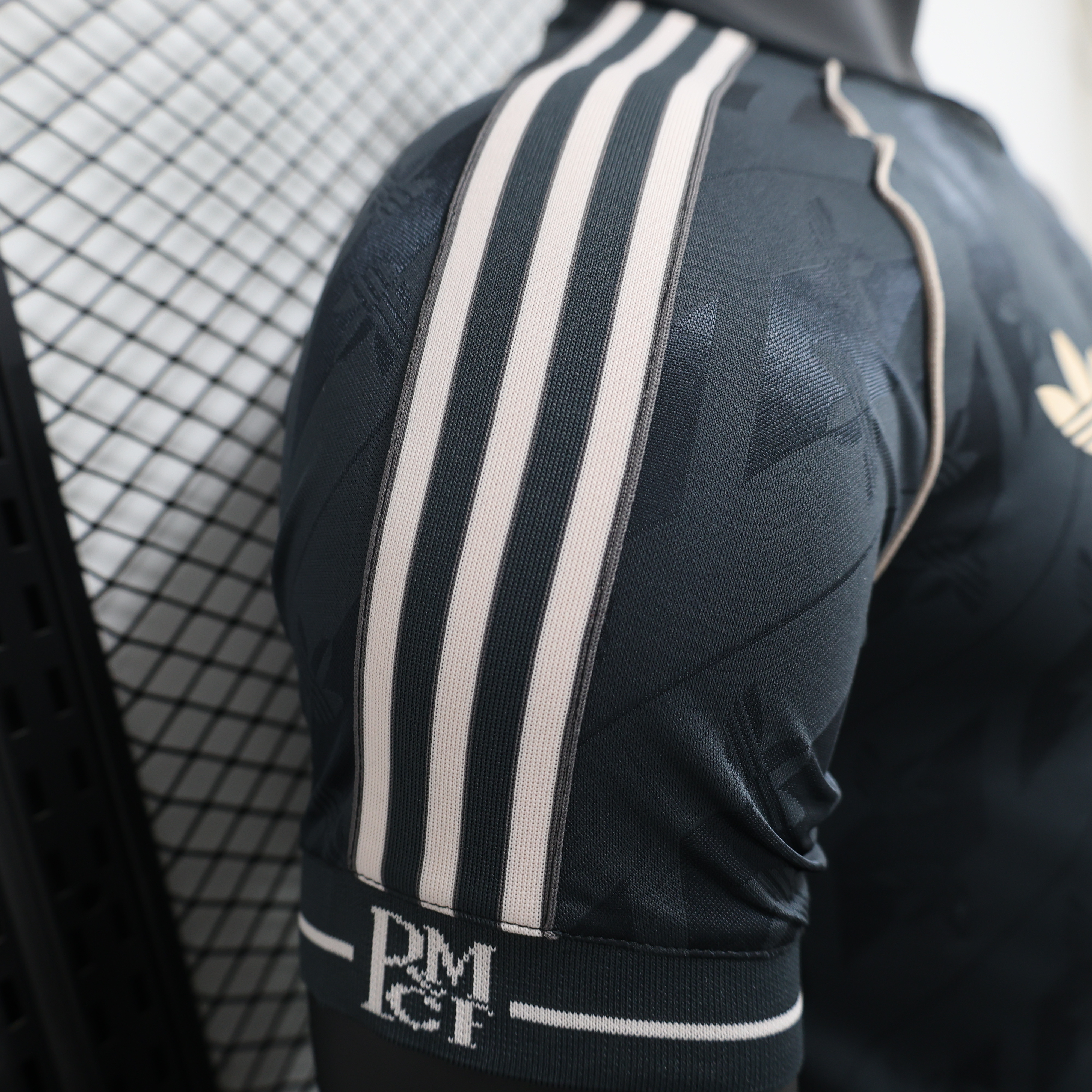 2024/2025 Real Madrid Black Pattern Retro Short-Sleeve Jersey ( Player )