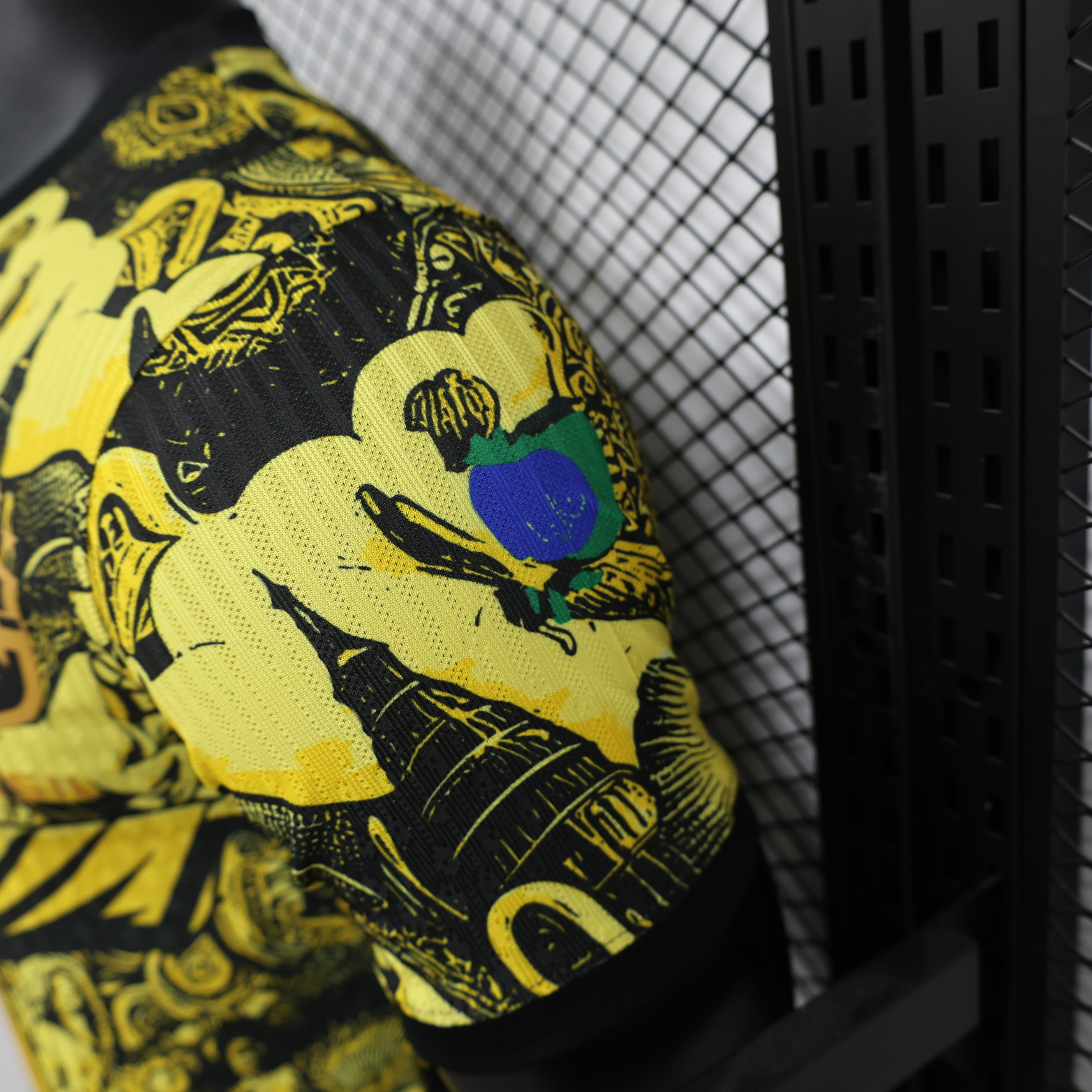 2025-2026 Brazil Short-Sleeve Football Jersey Jesus Golden Edition ( Player ) 