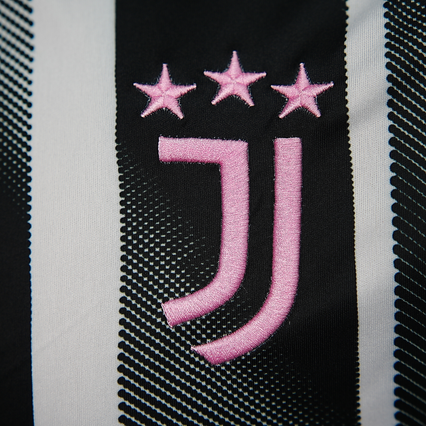 2025-2026 Juventus Home Short Sleeve Jersey (fan-version)