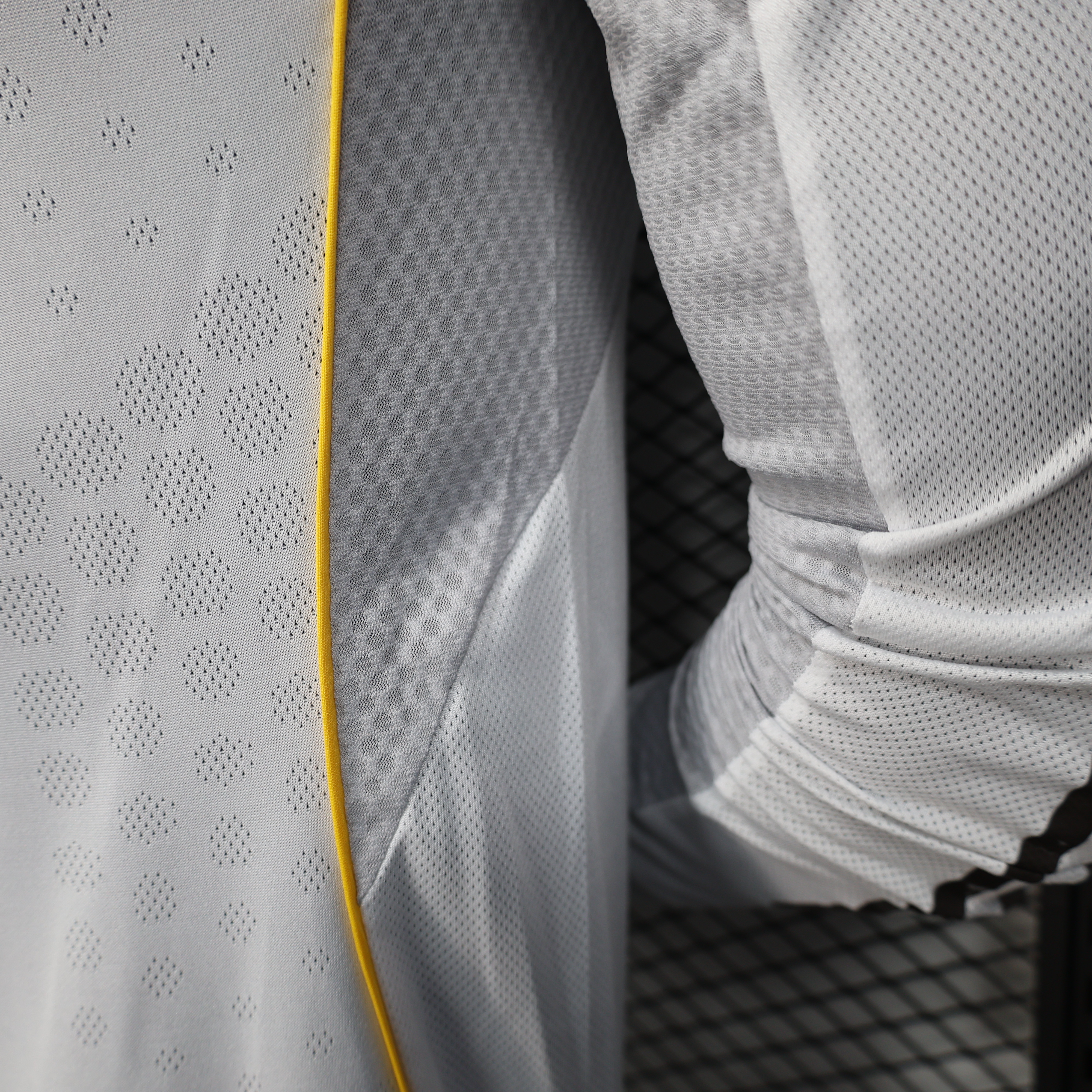 2025-2026 Real Madrid Season Second Away Quick-Drying long-Sleeved Jersey ( Player )