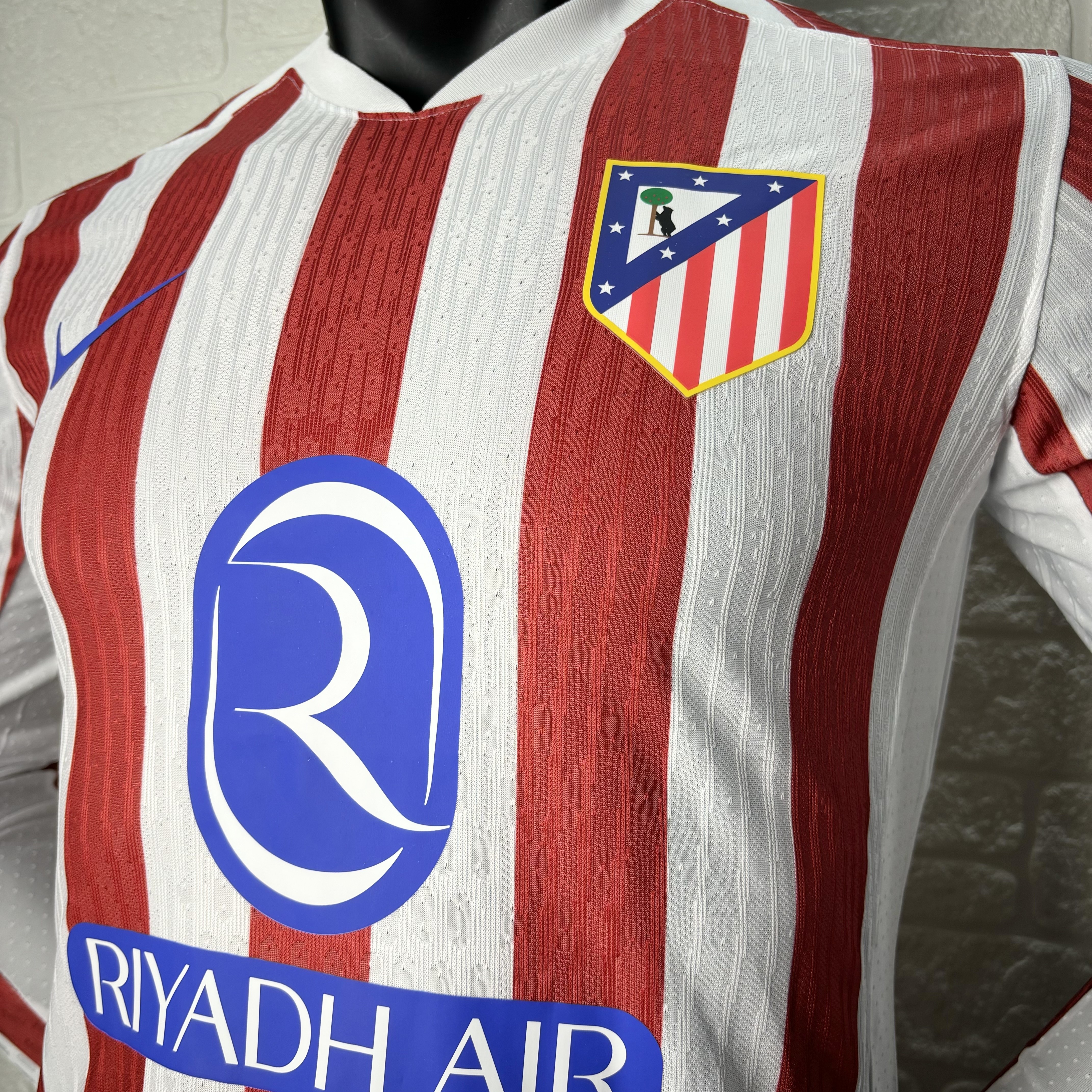 2025-2026 Atletico Madrid Home Long-Sleeve Football Jersey ( Player )