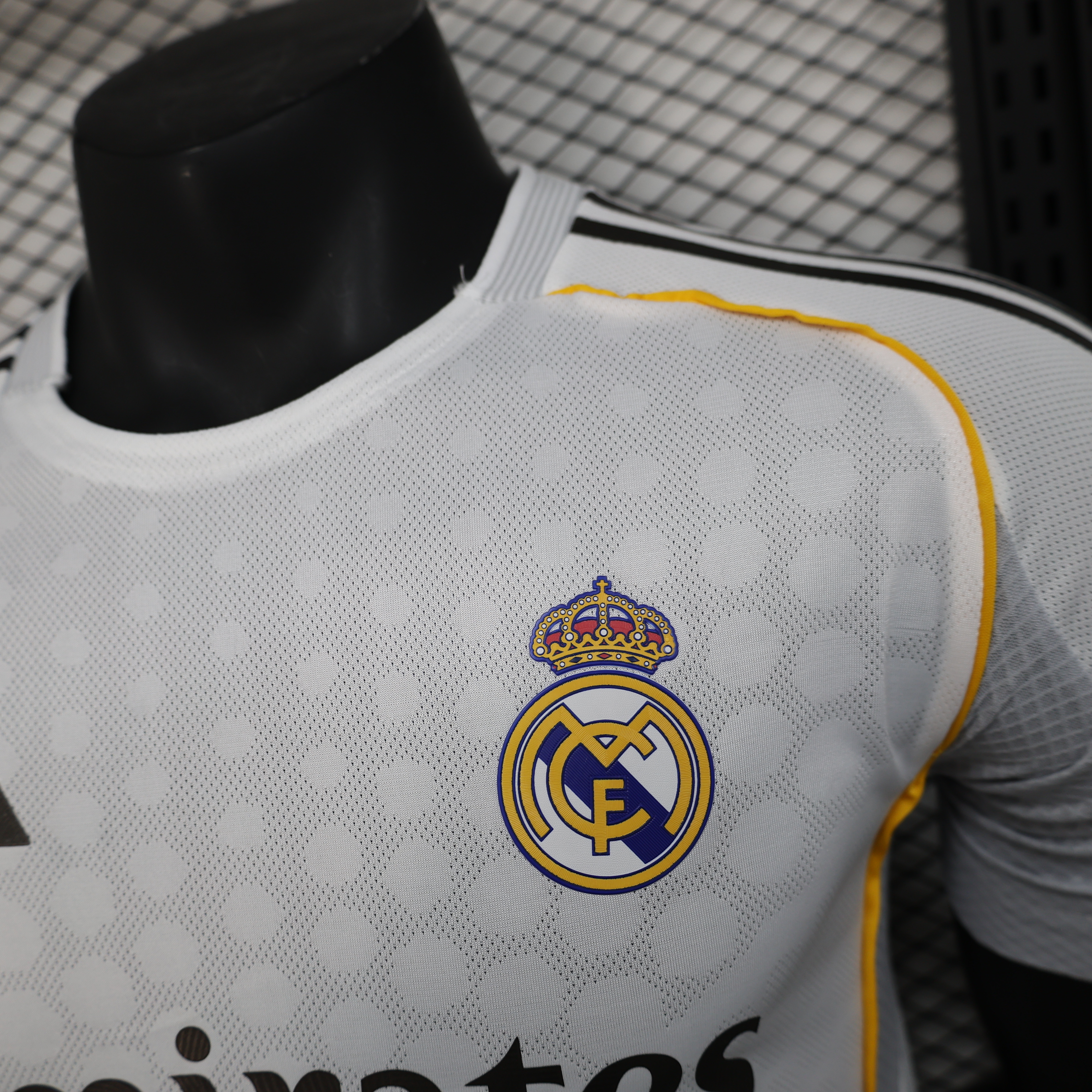 2025-2026 Real Madrid Season Second Away Sports Quick-Drying Short-Sleeved Jersey White (player-version)