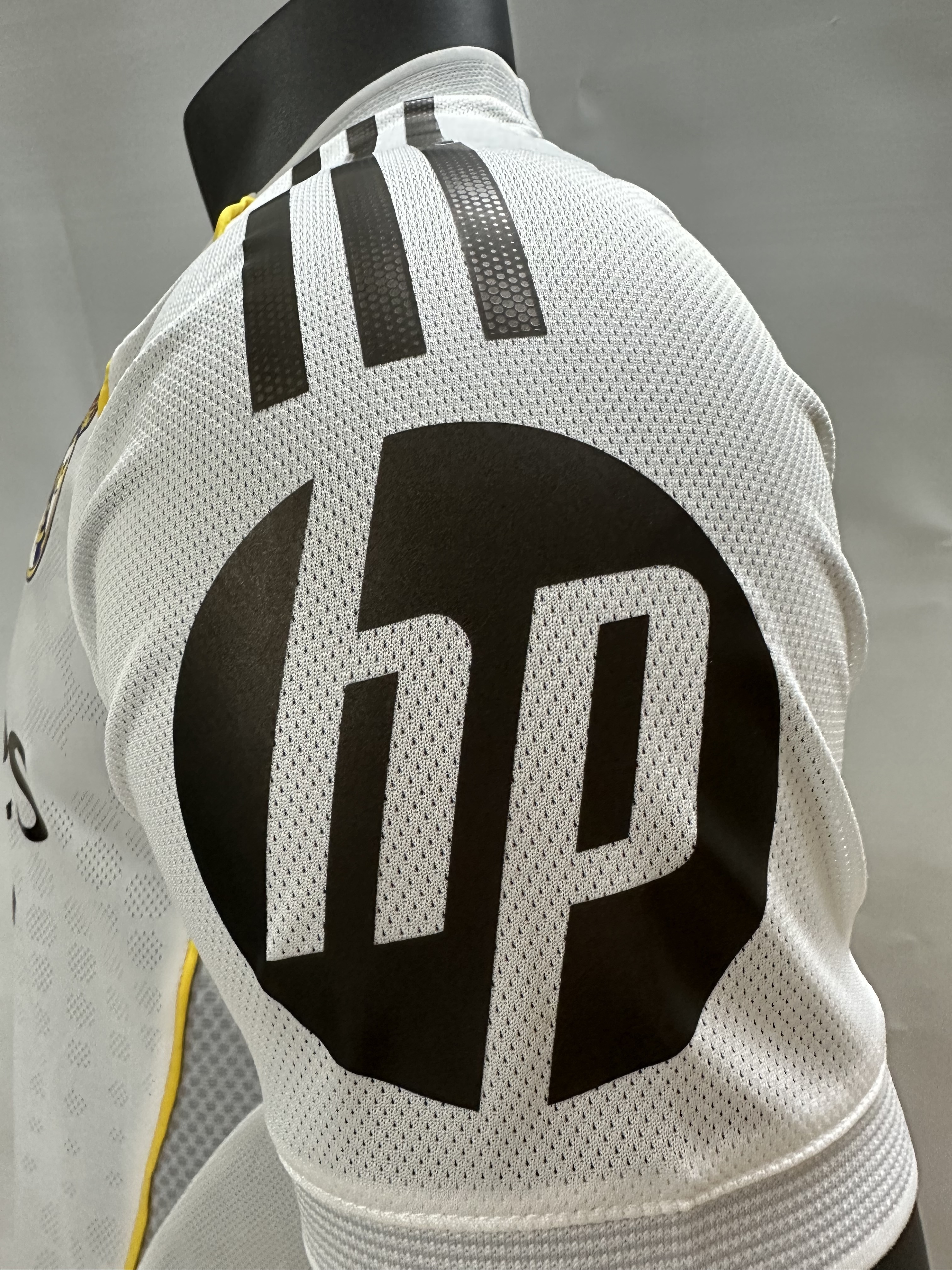 2025-2026 Real Madrid Season Second Away Sports Quick-Drying Short-Sleeved Jersey White (player-version)