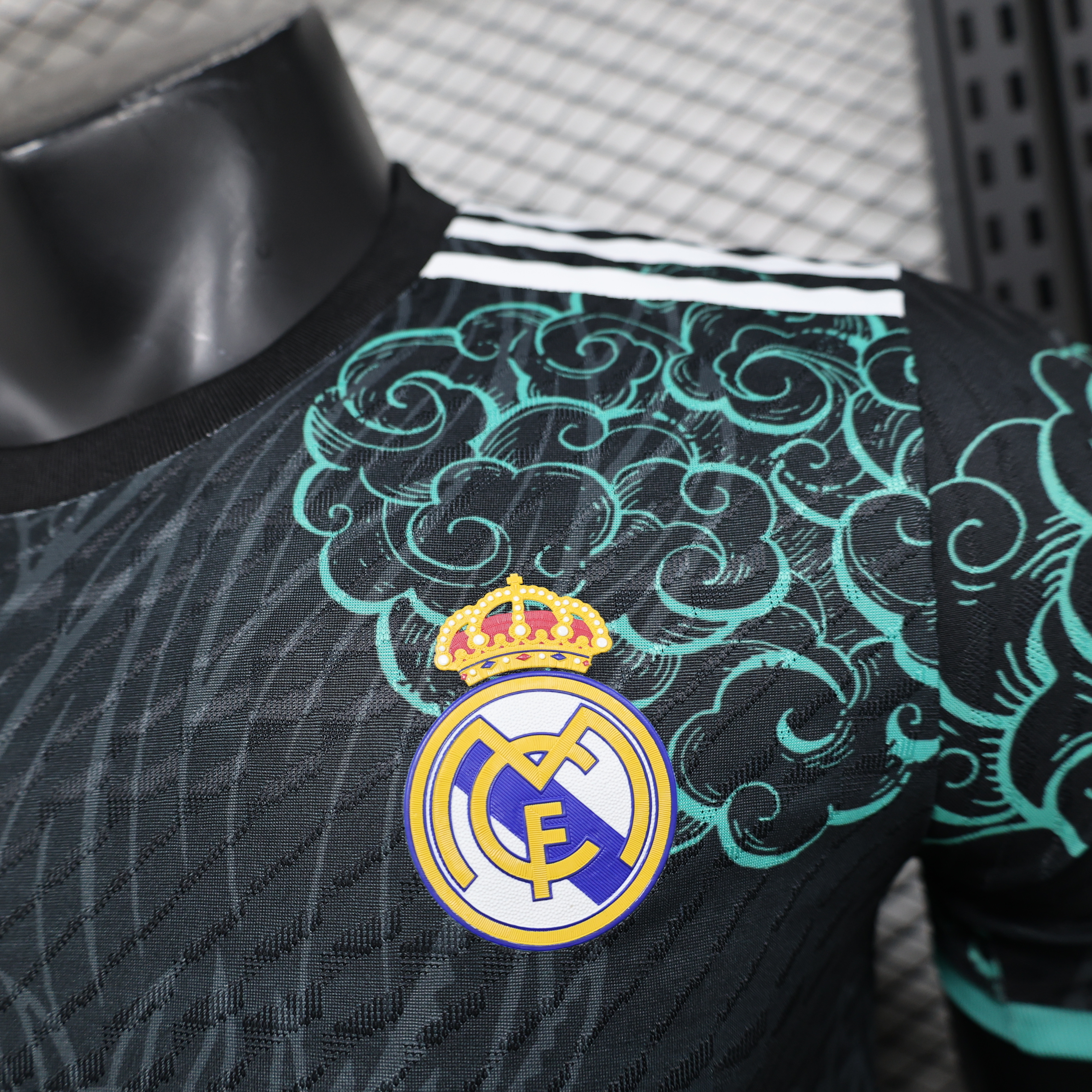 2025/2026 Real Madrid Cyan Dragon Special Edition Short-Sleeve Jersey ( Player )