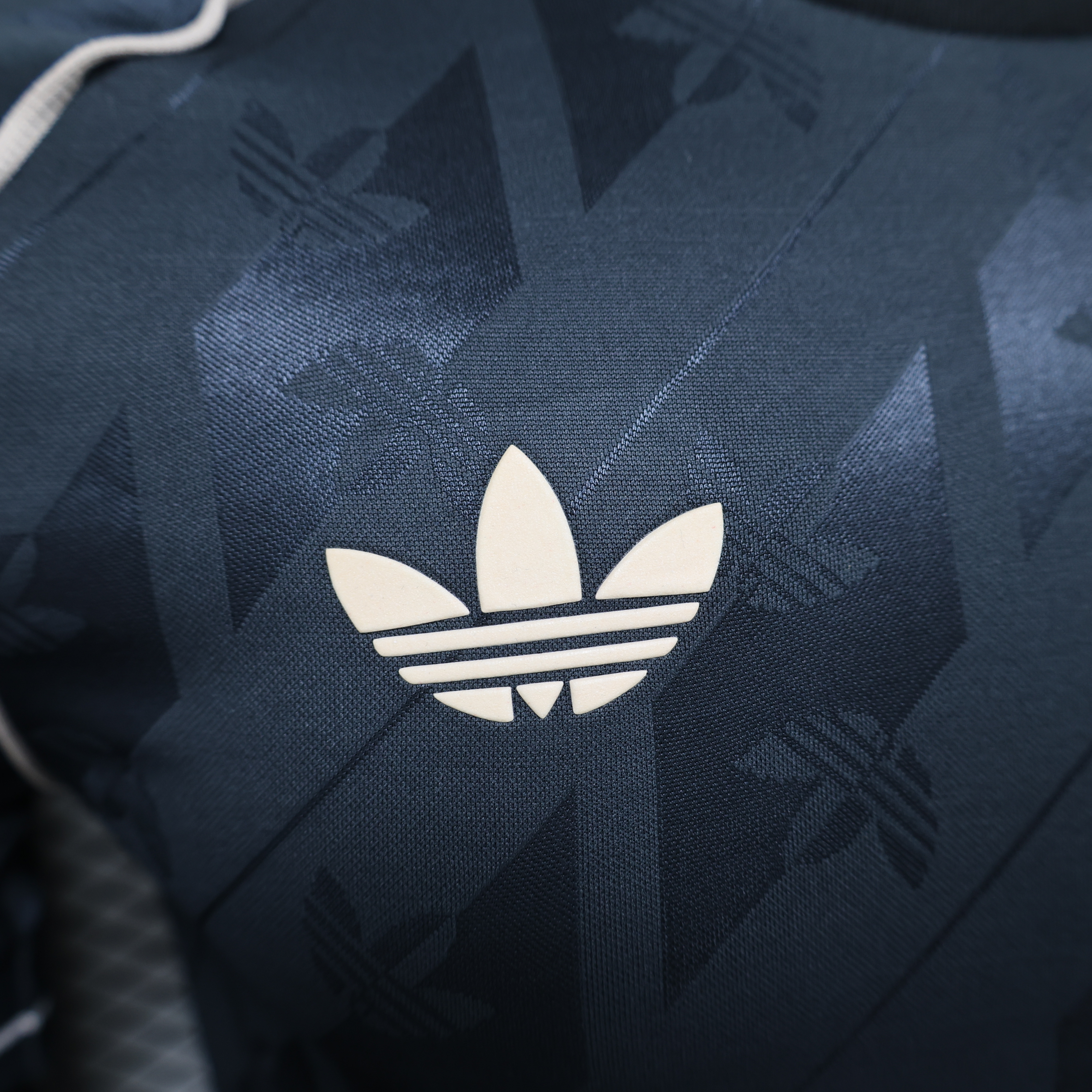 2024/2025 Real Madrid Black Pattern Retro Short-Sleeve Jersey ( Player )