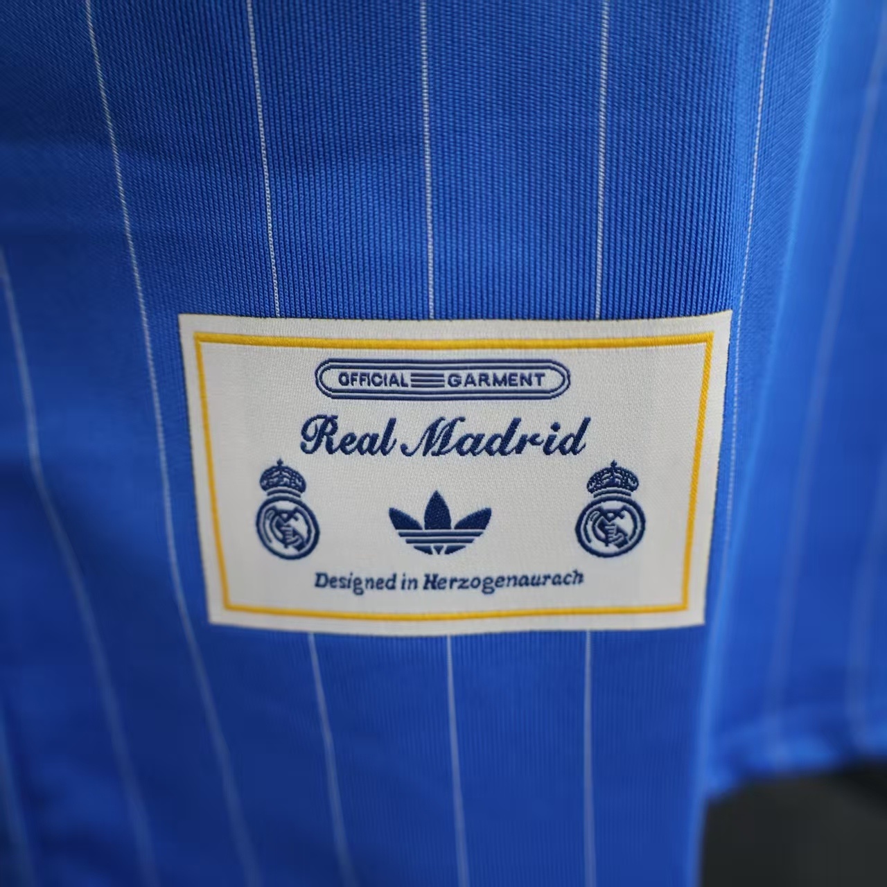 2024/2025 Real Madrid Casual Retro Short-Sleeve Jersey ( Fan )
