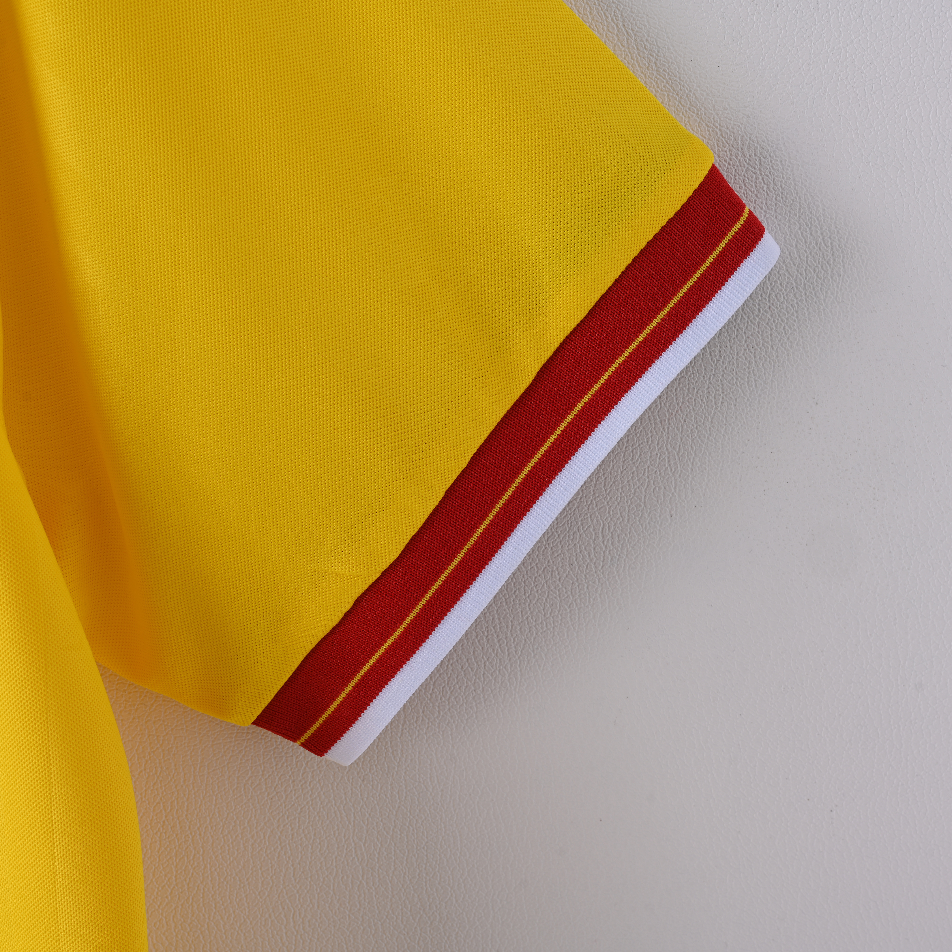 1985/1986 Liverpool Yellow Short-Sleeve Football Jersey Retro Style (Fan)