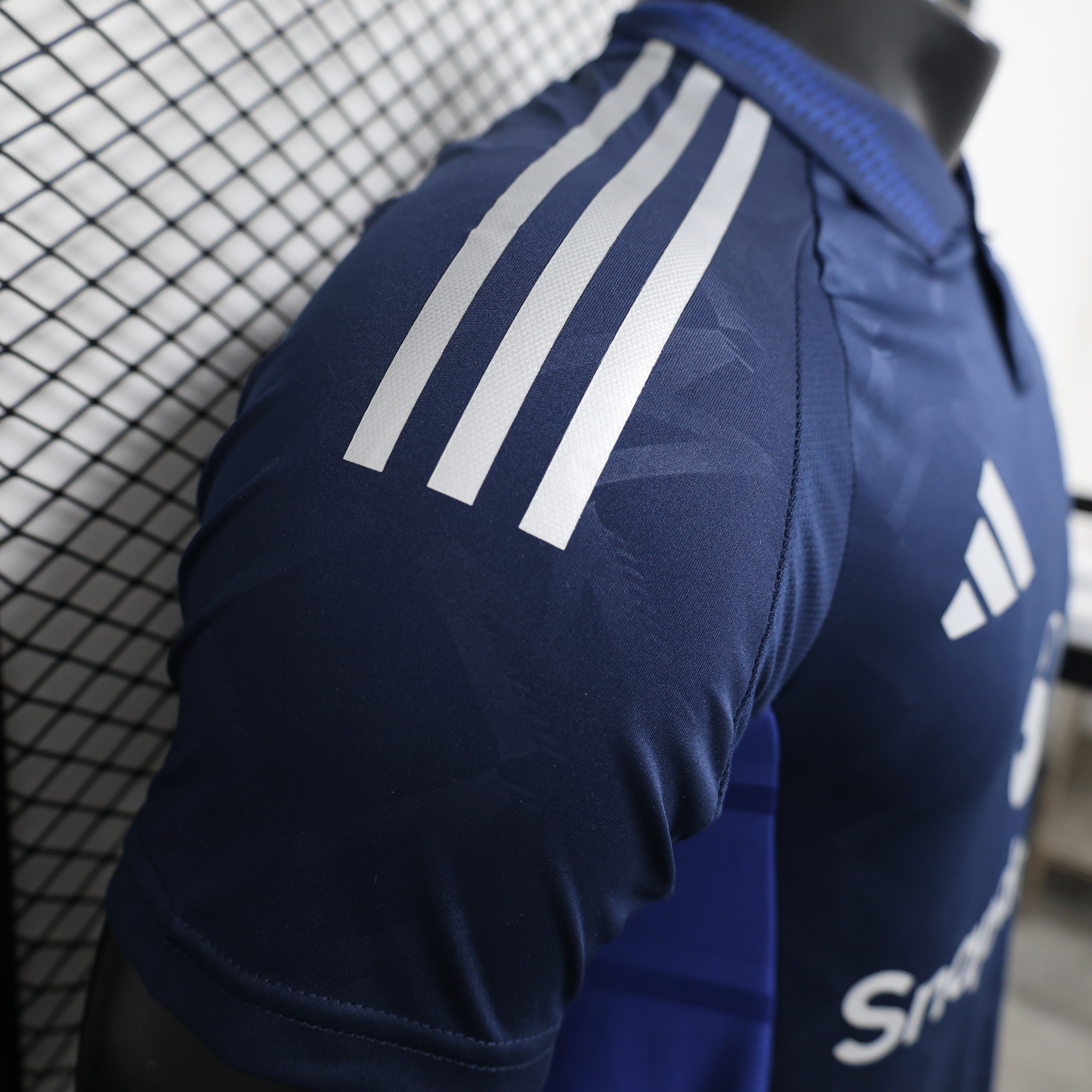2024-2025 Manchester United Away Short-Sleeve Jersey (player-version) 