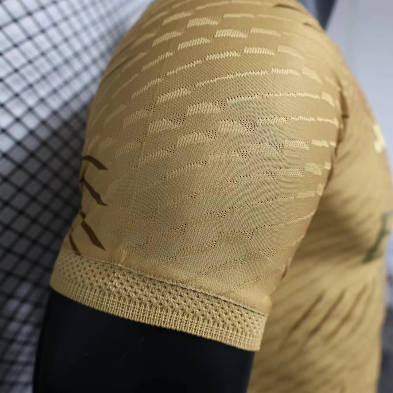 2025/2026 Real Madrid Gold Special Edition Short-Sleeve Jersey ( Player )