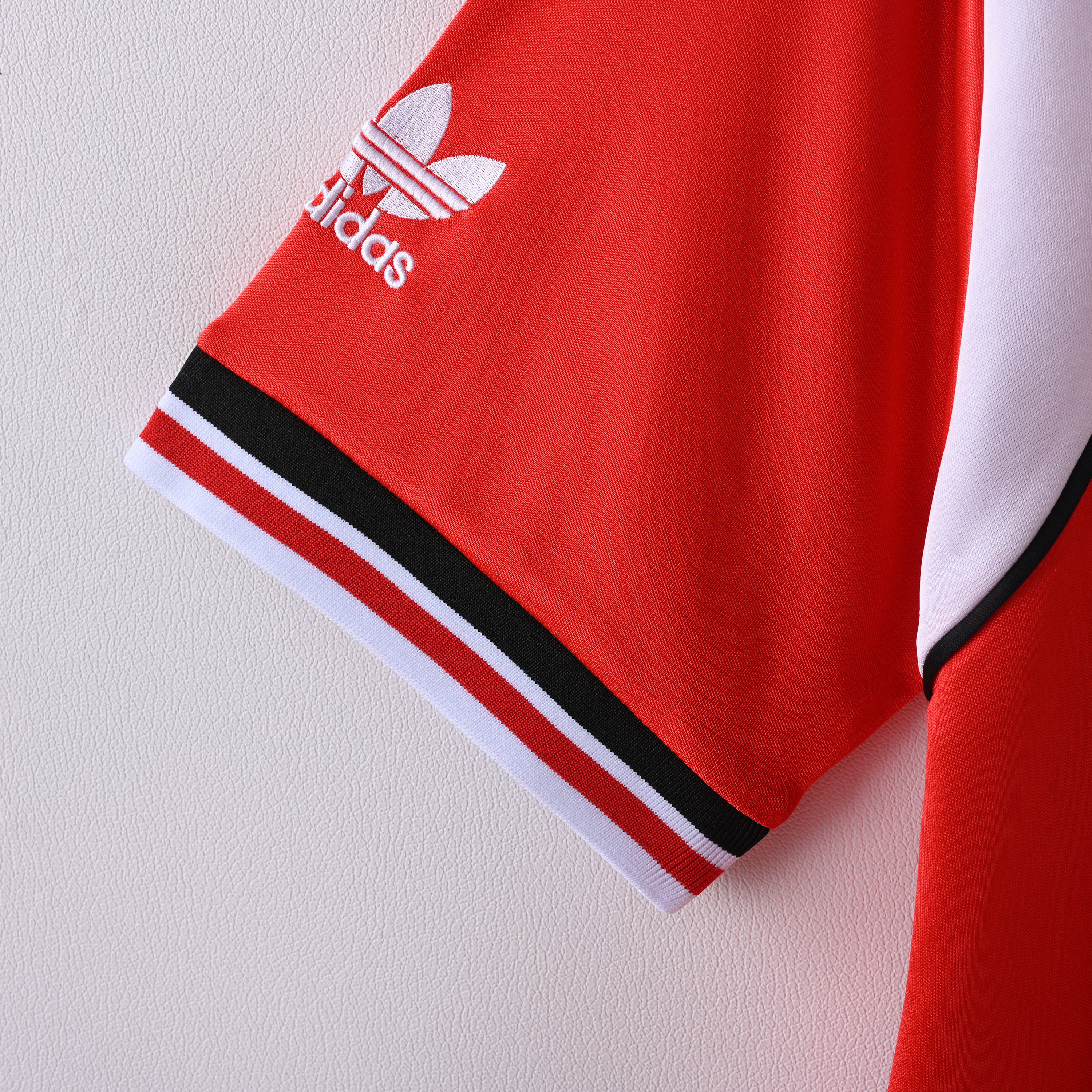 1985 Manchester United Home Short-Sleeve Retro Red Jersey ( Fan ) 