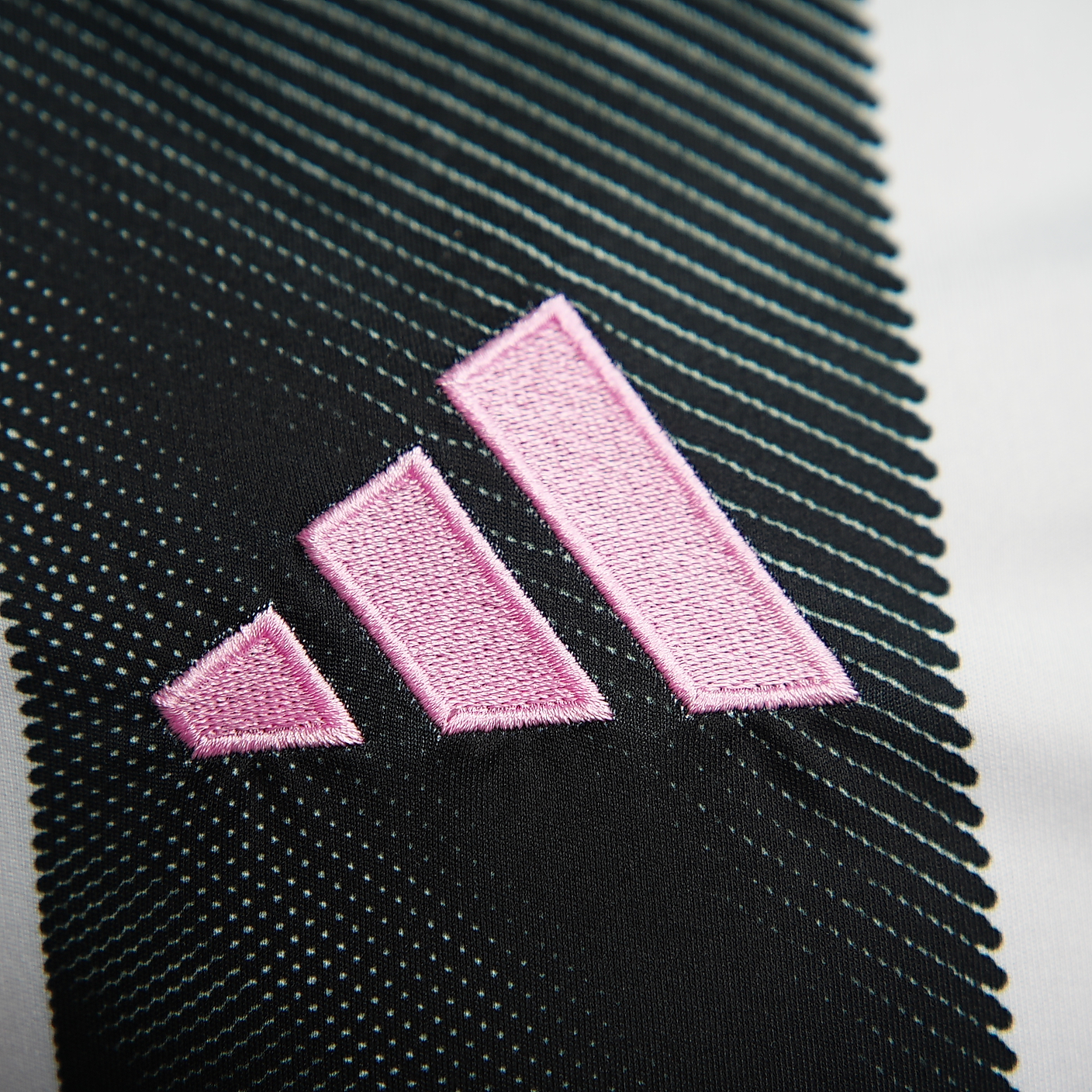 2025-2026 Juventus Home Short Sleeve Jersey (fan-version)