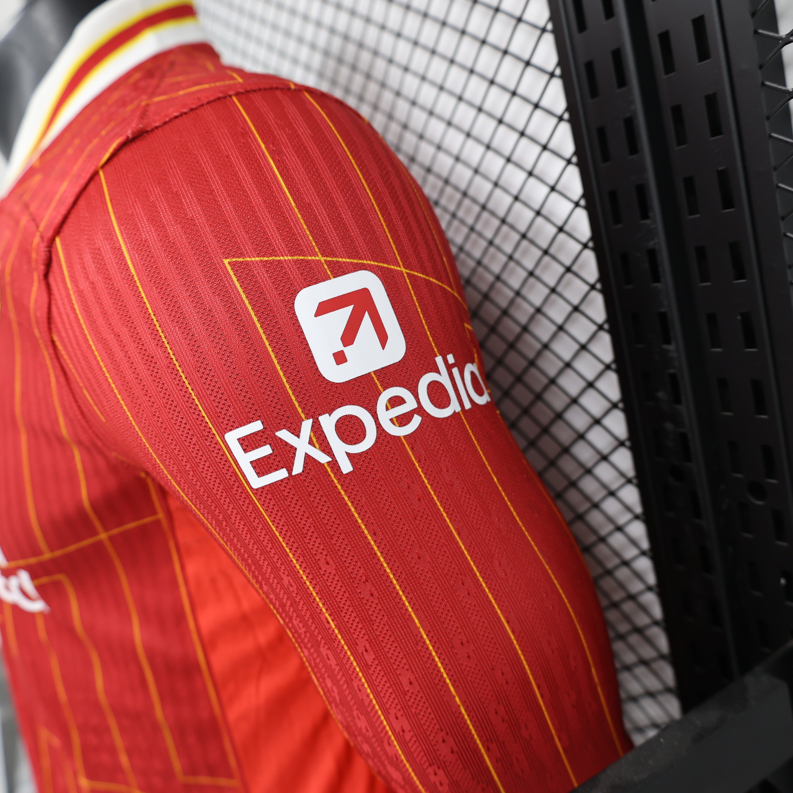 2024-2025 Liverpool Home Red Long-Sleeve Soccer Jersey (Player)