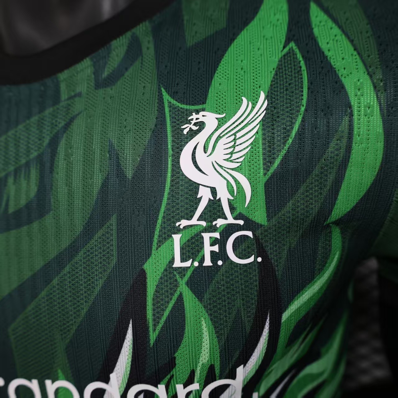 2025-2026 Liverpool Short-Sleeve Football Shirt Green Special Edition (Player) 