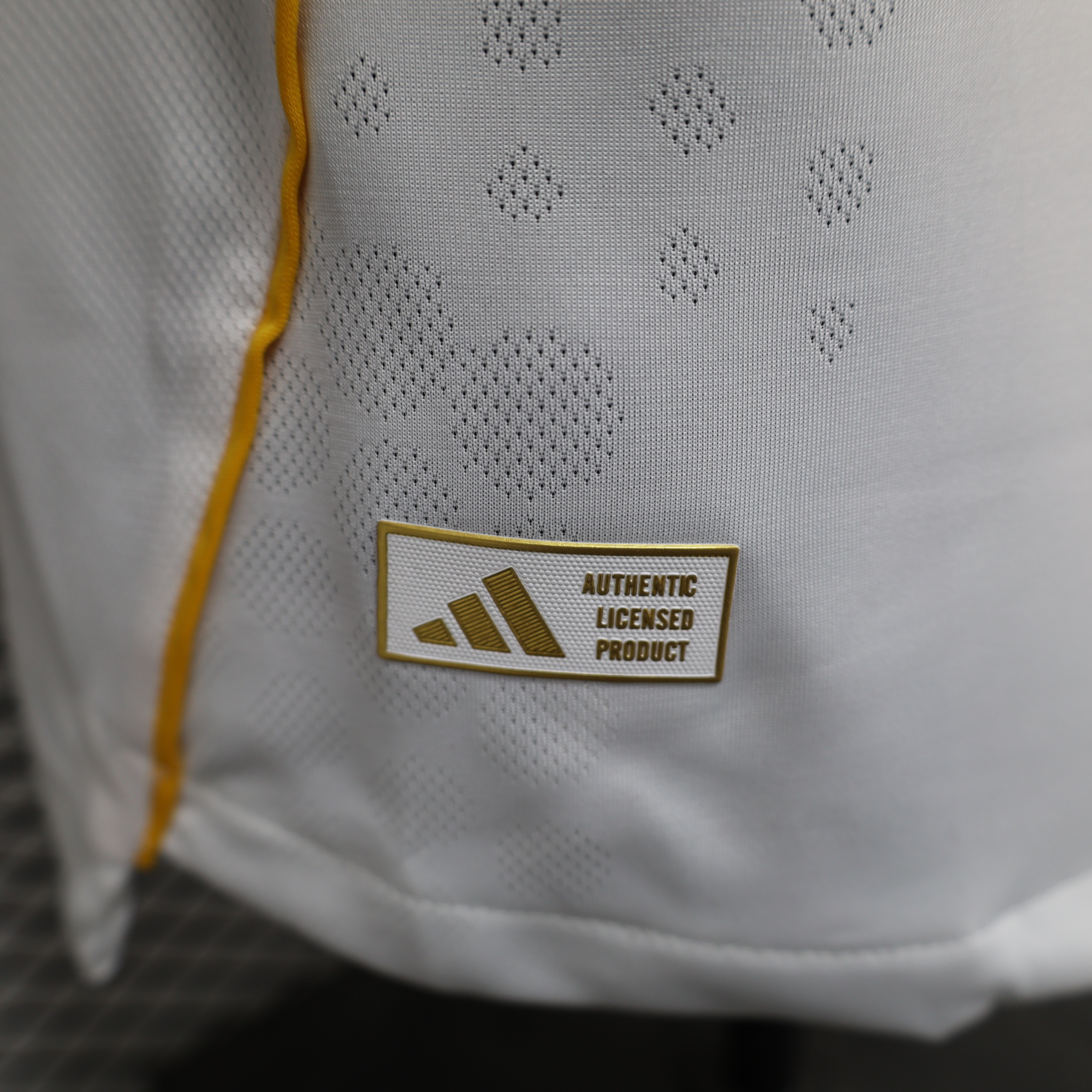 2025-2026 Real Madrid Season Second Away Sports Quick-Drying Short-Sleeved Jersey White (player-version)