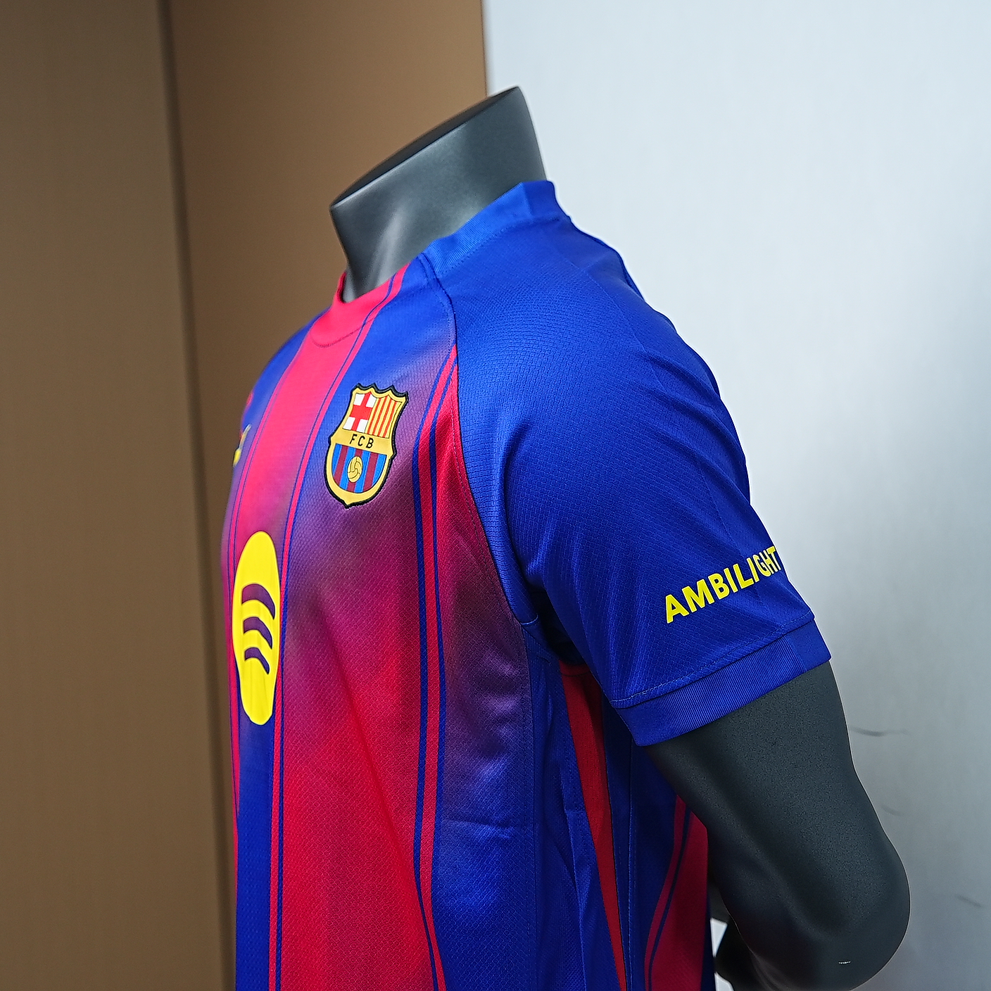 2025/2026 Barcelona Home Moisture-Wicking Short Sleeve Soccer Jersey （ Fan ）