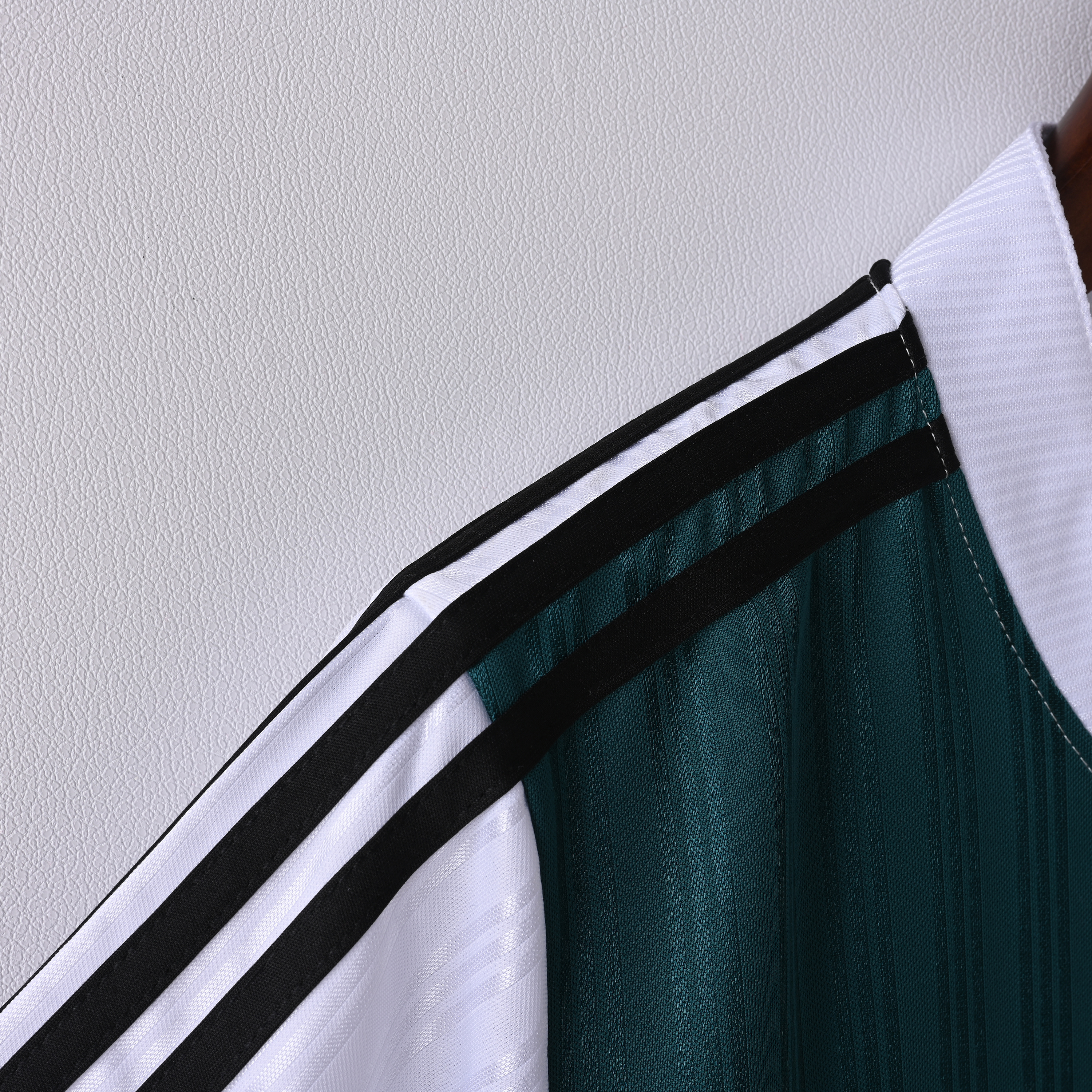 1995/1996 Liverpool Short-Sleeve Football Jersey Retro Style (Fan)