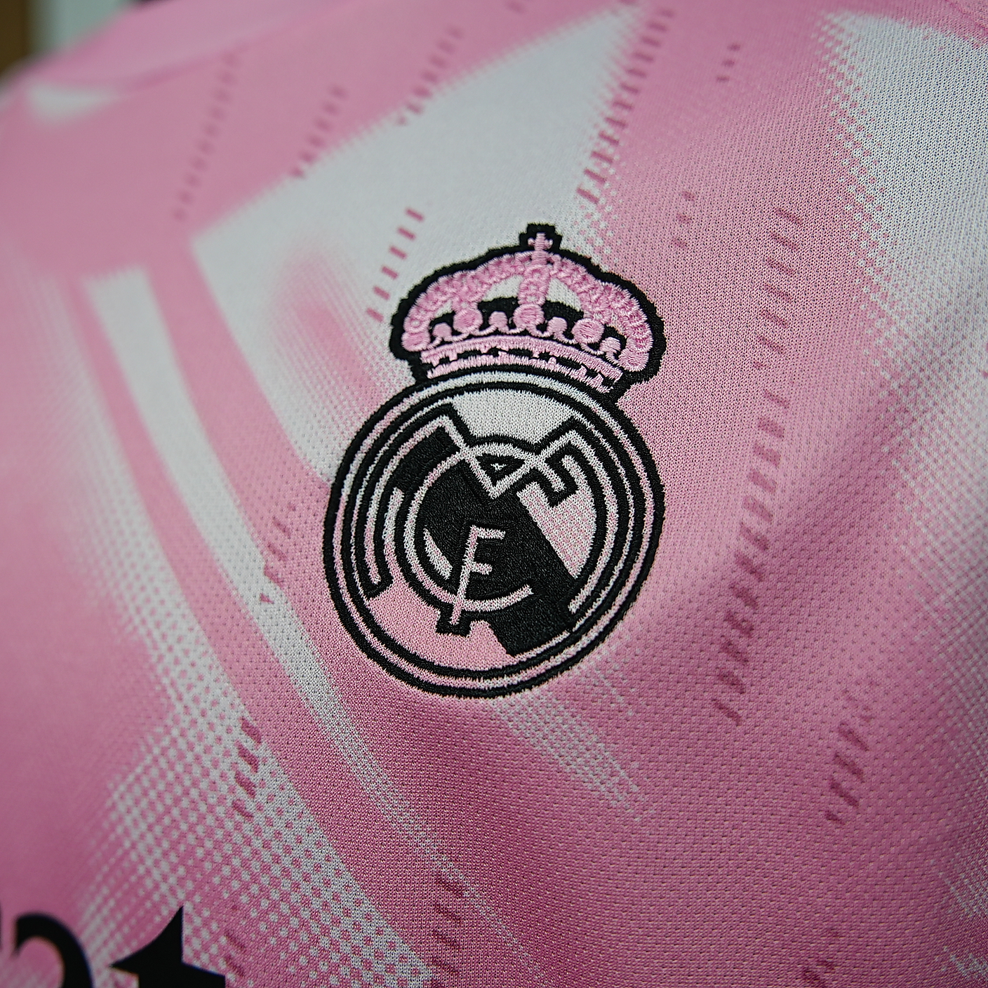 2024/2025 Real Madrid Football Training Pink Short-Sleeve Jersey ( Fan )