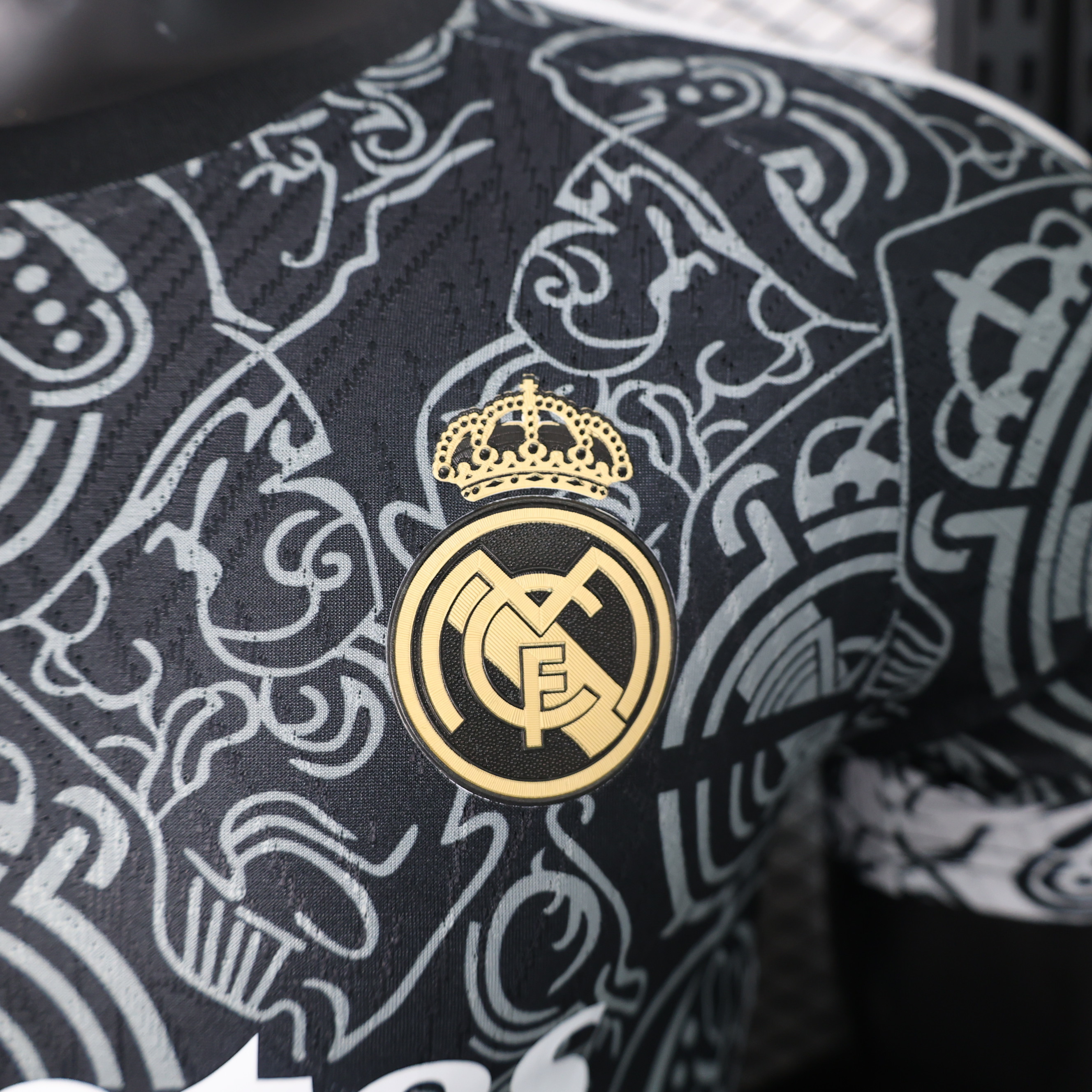 2024/2025 Real Madrid Black Pattern Special Edition Training Jersey Short Sleeve ( Player )
