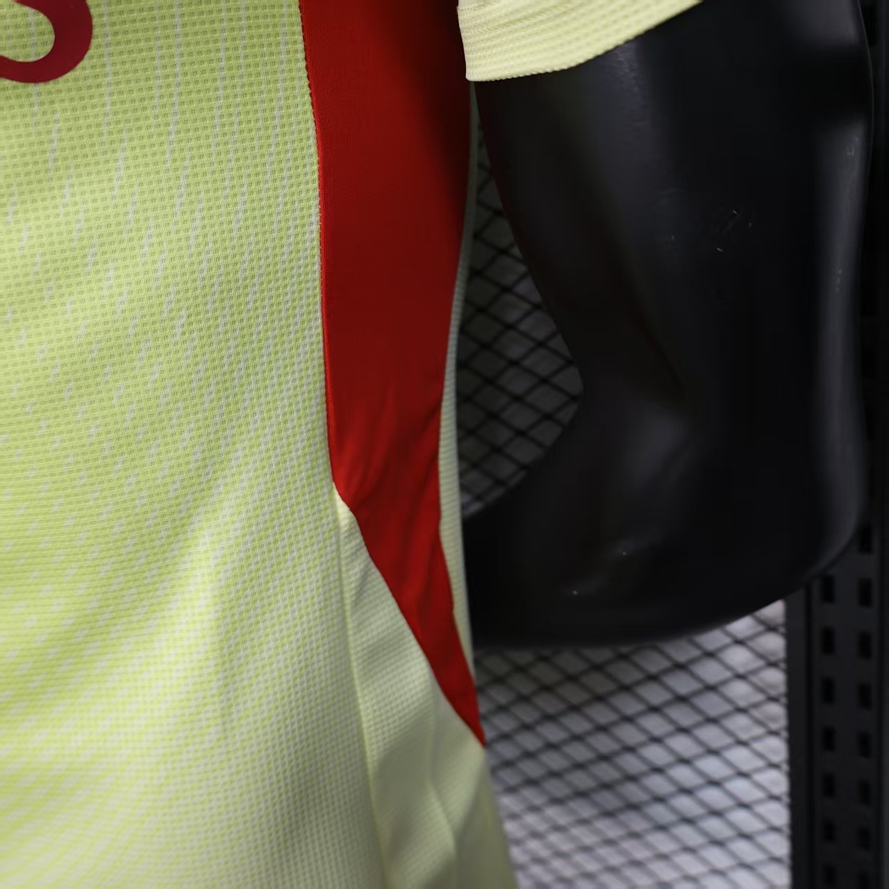 2025-2026 Arsenal Special Edition yellow Short-Sleeve football Jersey (Player) 