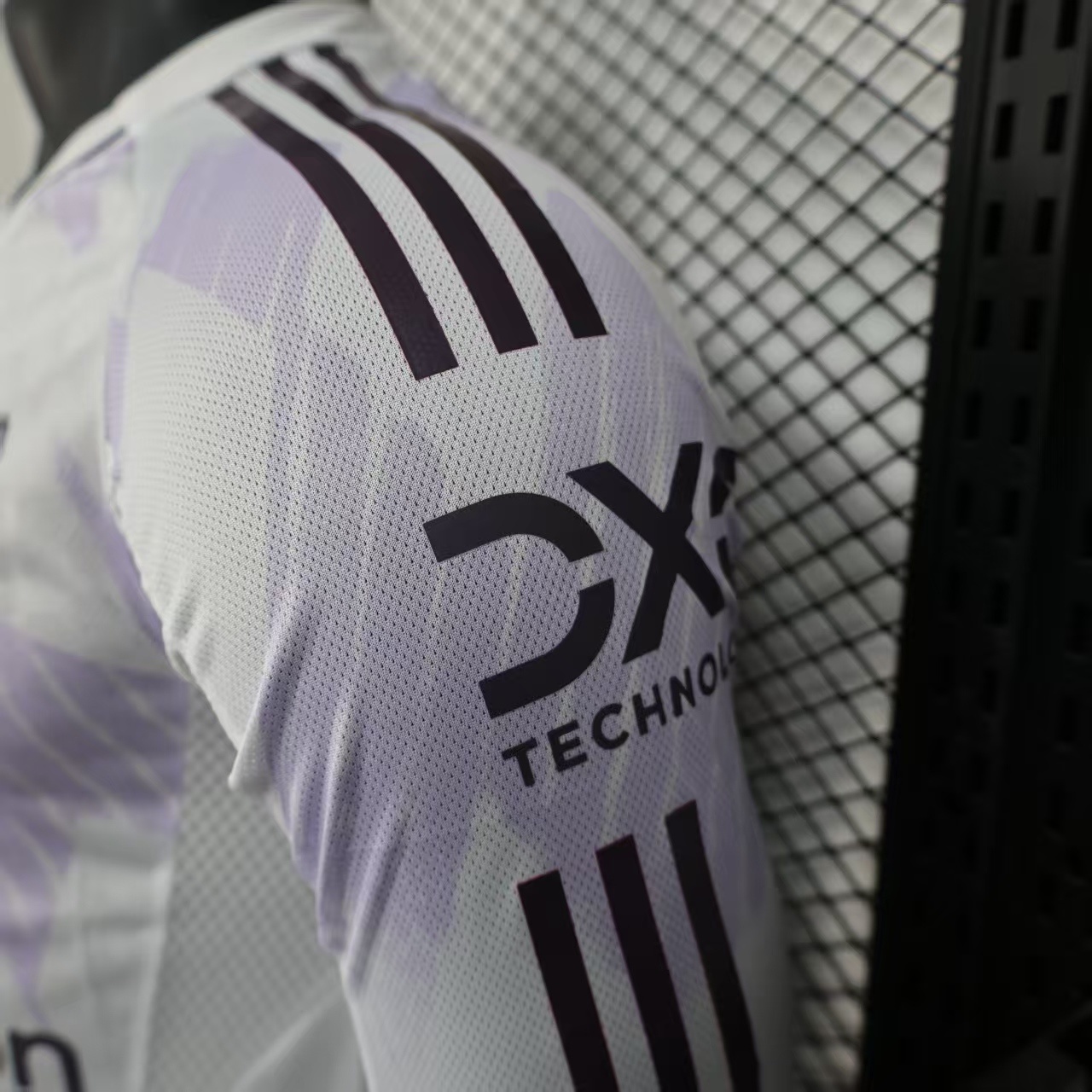 2025-2026 Manchester United away quick-dry long sleeve football jersey (player-version) 