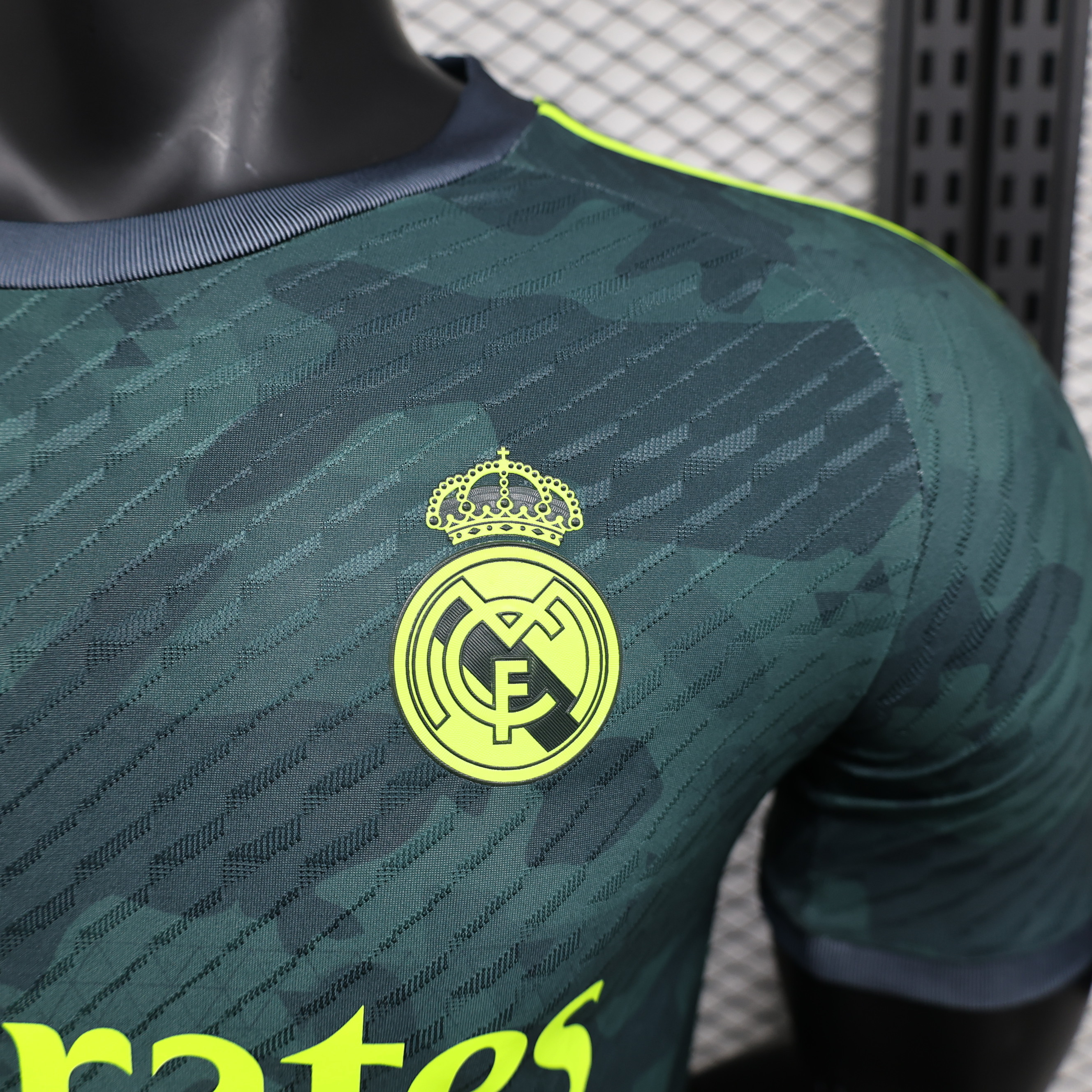 2024/2025 Real Madrid Green Special Edition Short-Sleeve Shirt ( Player ) 