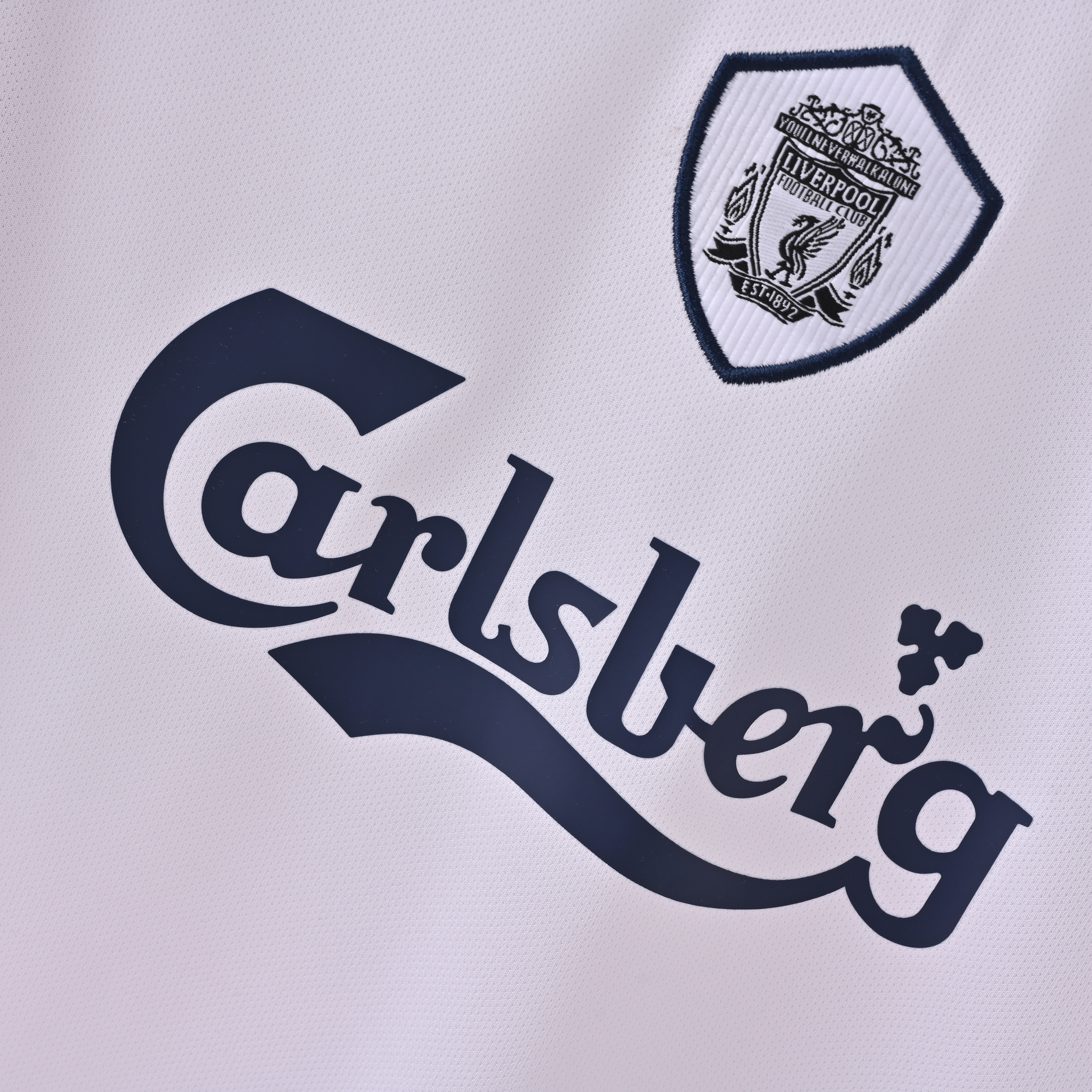 2001/2002 Liverpool Short-Sleeve Football Jersey white Retro Style (Fan)